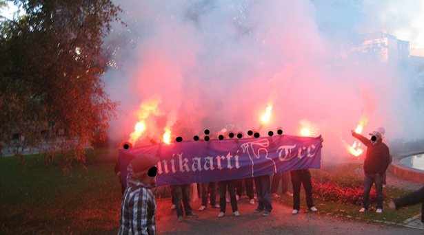 Sinikaarti's march to Pyynikki Stadium.
