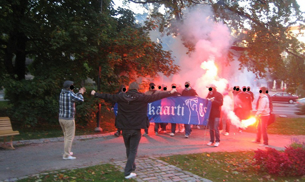Sinikaarti's march to Pyynikki Stadium.