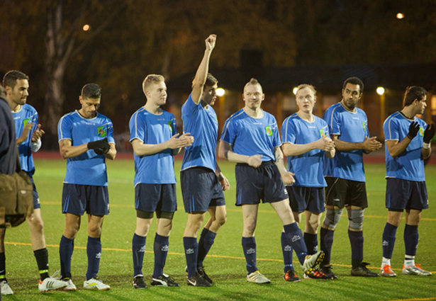 Lauri Heittola ottaa tilanteesta kaiken irti.