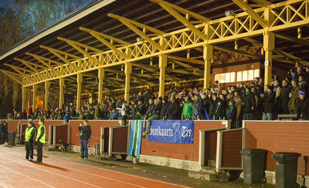 Pyynikin katsomo oli lähes täynnä ottelun alkaessa. Virallinen yleisömäärä oli 441.