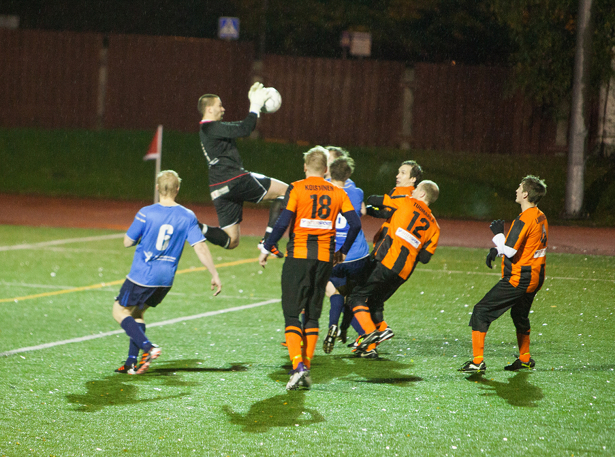 Ilkka Innola nousee kaikkien yläpuolelle.