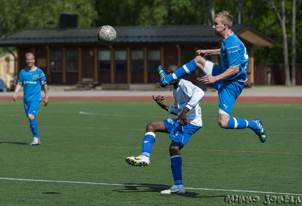 Ville Toiva nousee korkeimmalle. Jälleen loistopeli vasempana laitapakkina.