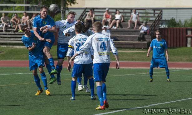 Jan Irjala nousee yhteen lukuisista puskupaikoistaan